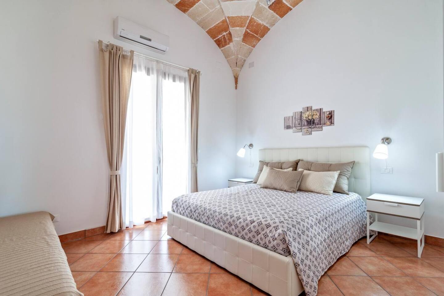 La Dimora Dei Conti Bed & Breakfast Collemeto Ngoại thất bức ảnh